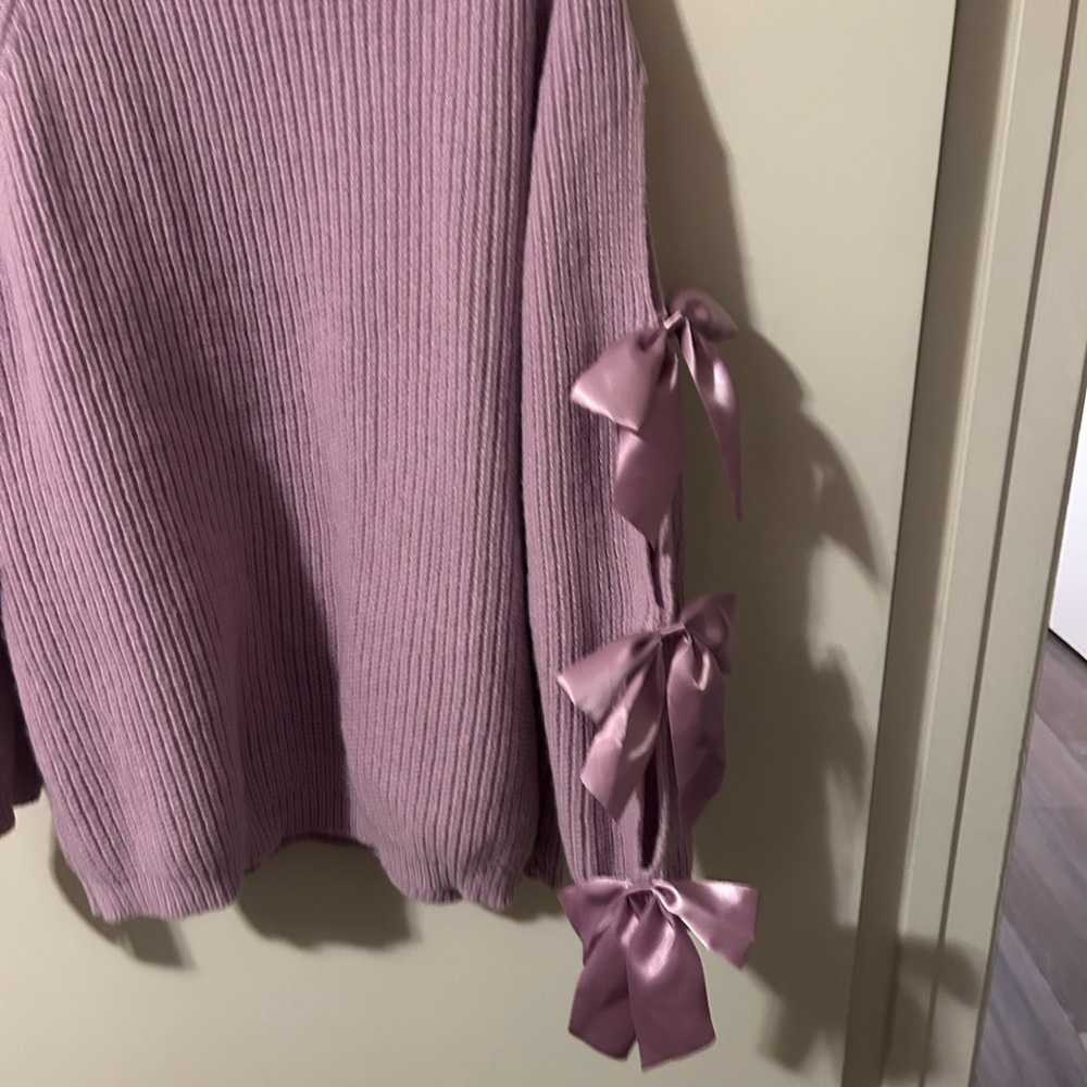SHEIN Lilac Sweater with Satin Bow Accents - Picture 4 of 7